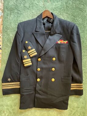 Authentic WWII naval officers uniform size M